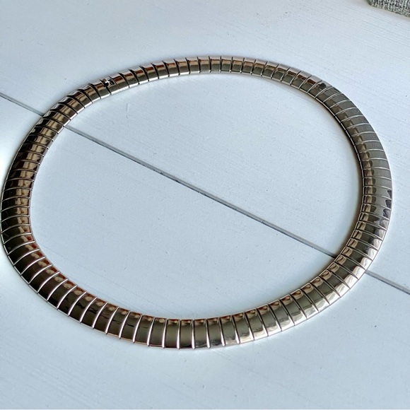 VINTAGE | CHUNKY SILVER TONE OMEGA CHAIN PANEL COLLAR 5.5" Inner Diameter - Picture 11 of 12